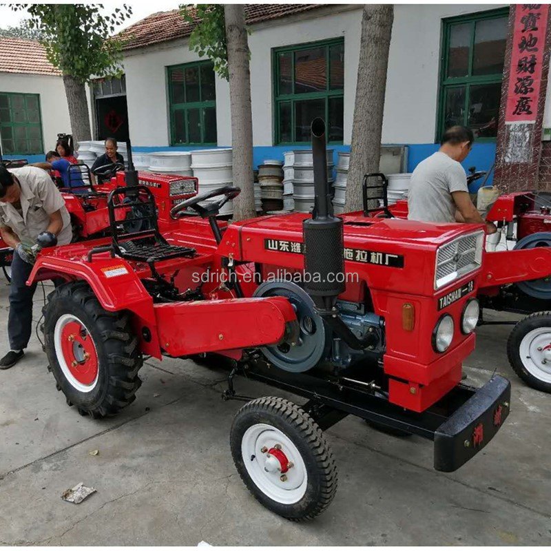 Agricultural Equipment Four Wheel Single Cylinder Belt Transmission Farm Use 20hp /24hp Mini Tractor with Cultivator
