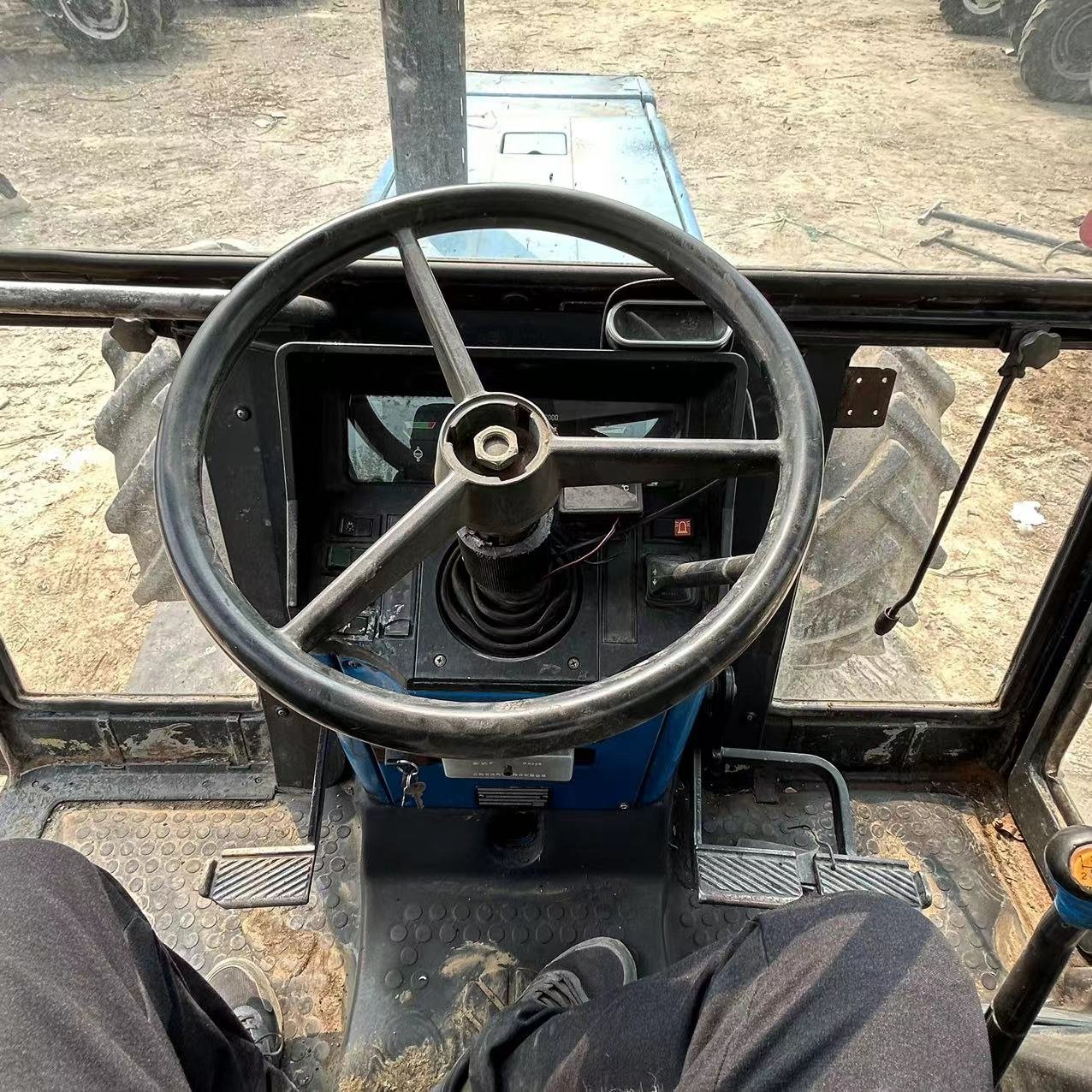 Holland 110-90 Compact Four-Wheel Orchard Farm Tractor Used Fiat 6-Cylinder Agricultural Equipment With Core Engine Component