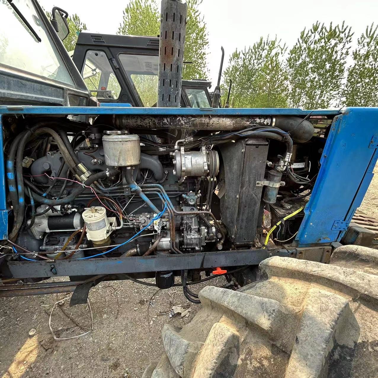 Holland 110-90 Compact Four-Wheel Orchard Farm Tractor Used Fiat 6-Cylinder Agricultural Equipment With Core Engine Component