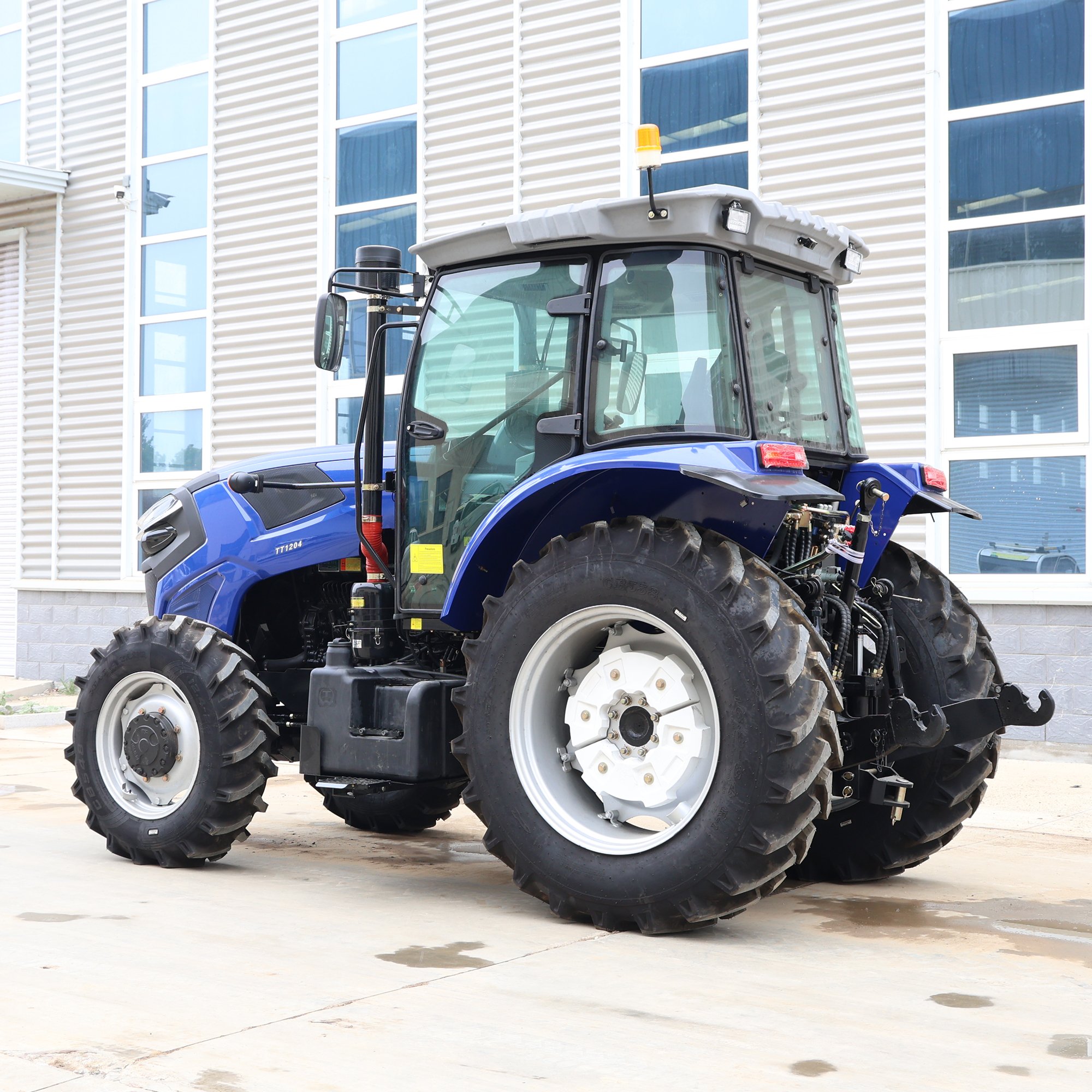 Chinese Micro Agricultural Tractores Machinery Equipment 4wd 120 hp 150hp 180hp 4x4 Wheel Tractor