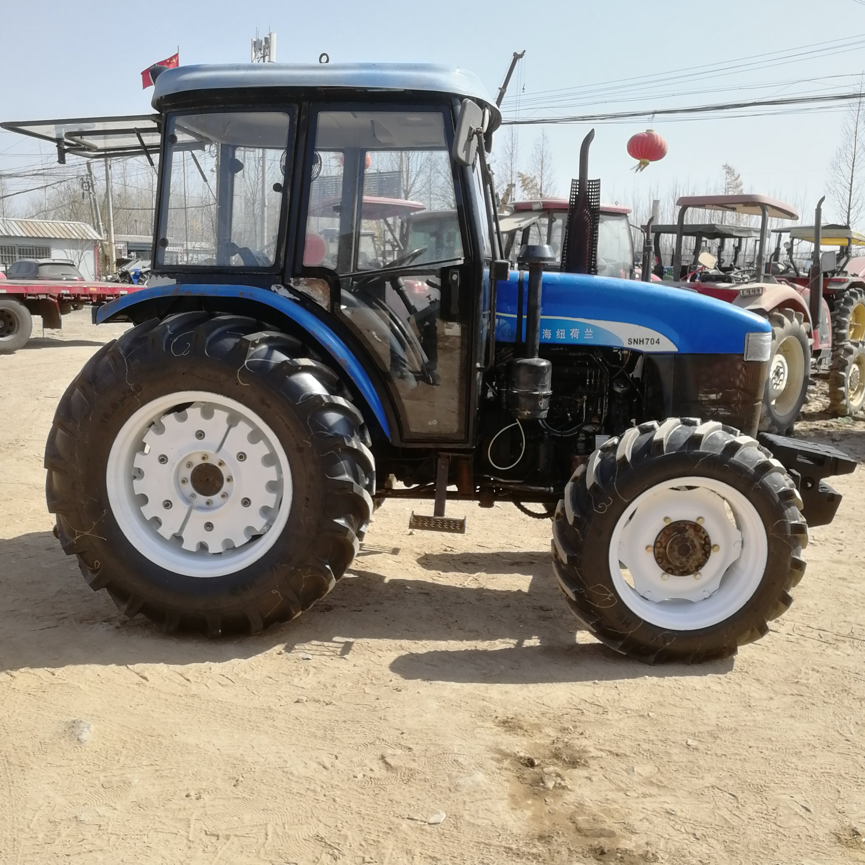 Used Tractors Nw Holland SNH704 70hp 4x4wd Farm Equipment Agricultural Machinery Small Mini Compact Tractor Front End Loader