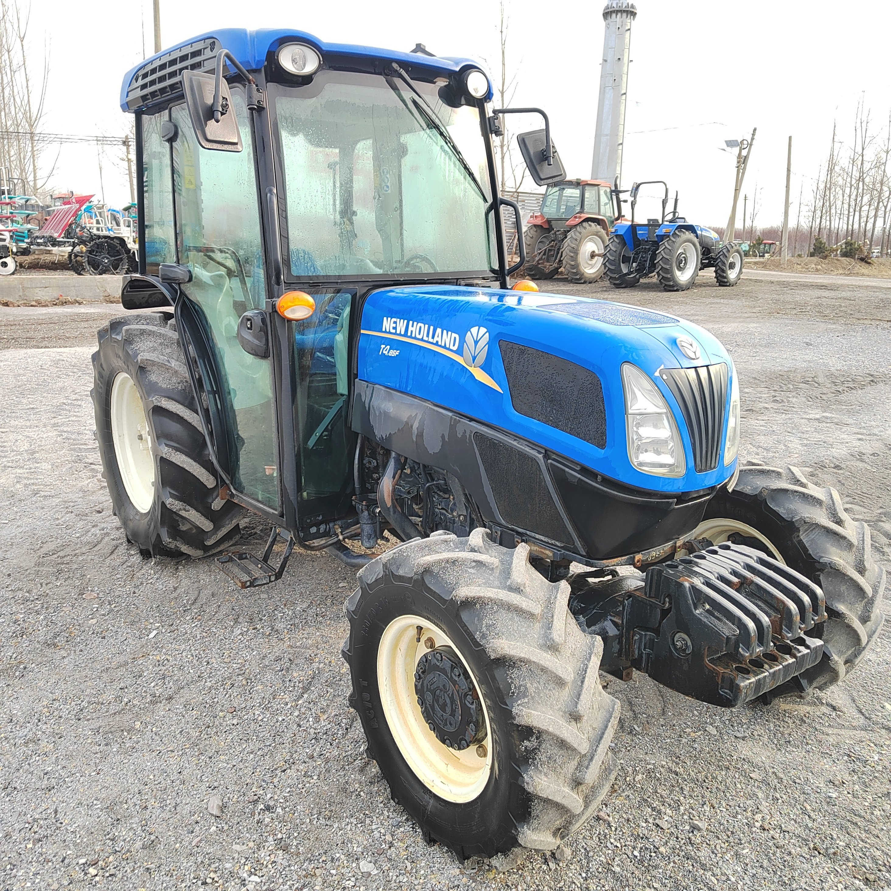 Used Tractors N Holland T4 85F 4x4wd Mini Compact Tractor Agricultural Machinery Equipment Small Farm Wheel Tractor