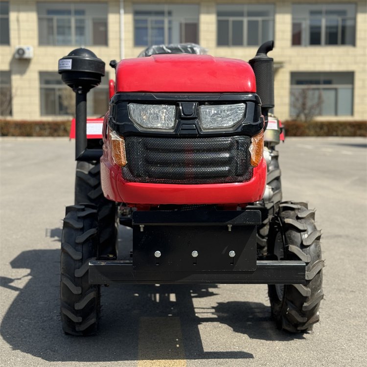 Hot Selling Agricultural Tractor 4X4 Large Fuel tank Efficient Engine Agricultural Four-wheel Tractor
