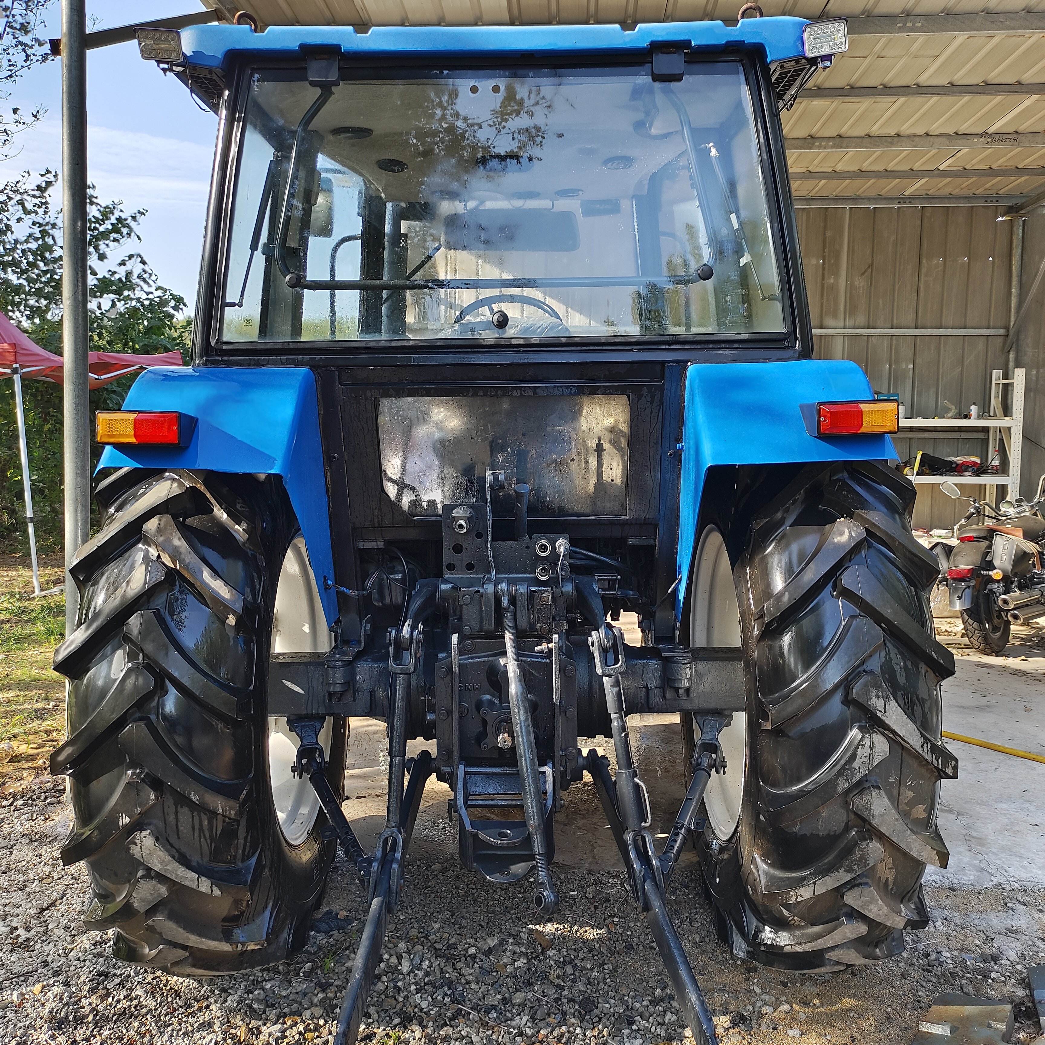 NEW HOLLAND 904 USED TRACTORS 700-1000 HOURS USED TIME WITH AIR CONDITIONER