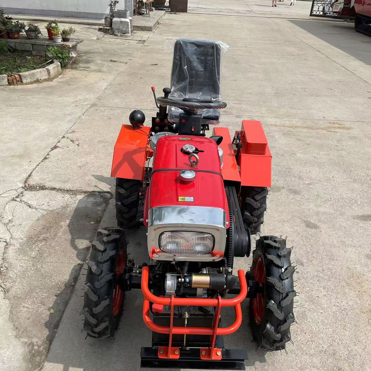 18HP Small Horsepower Mini Family Tractor Two-wheel Farm Tractors Compact Mini for Farming Agriculture Tractors