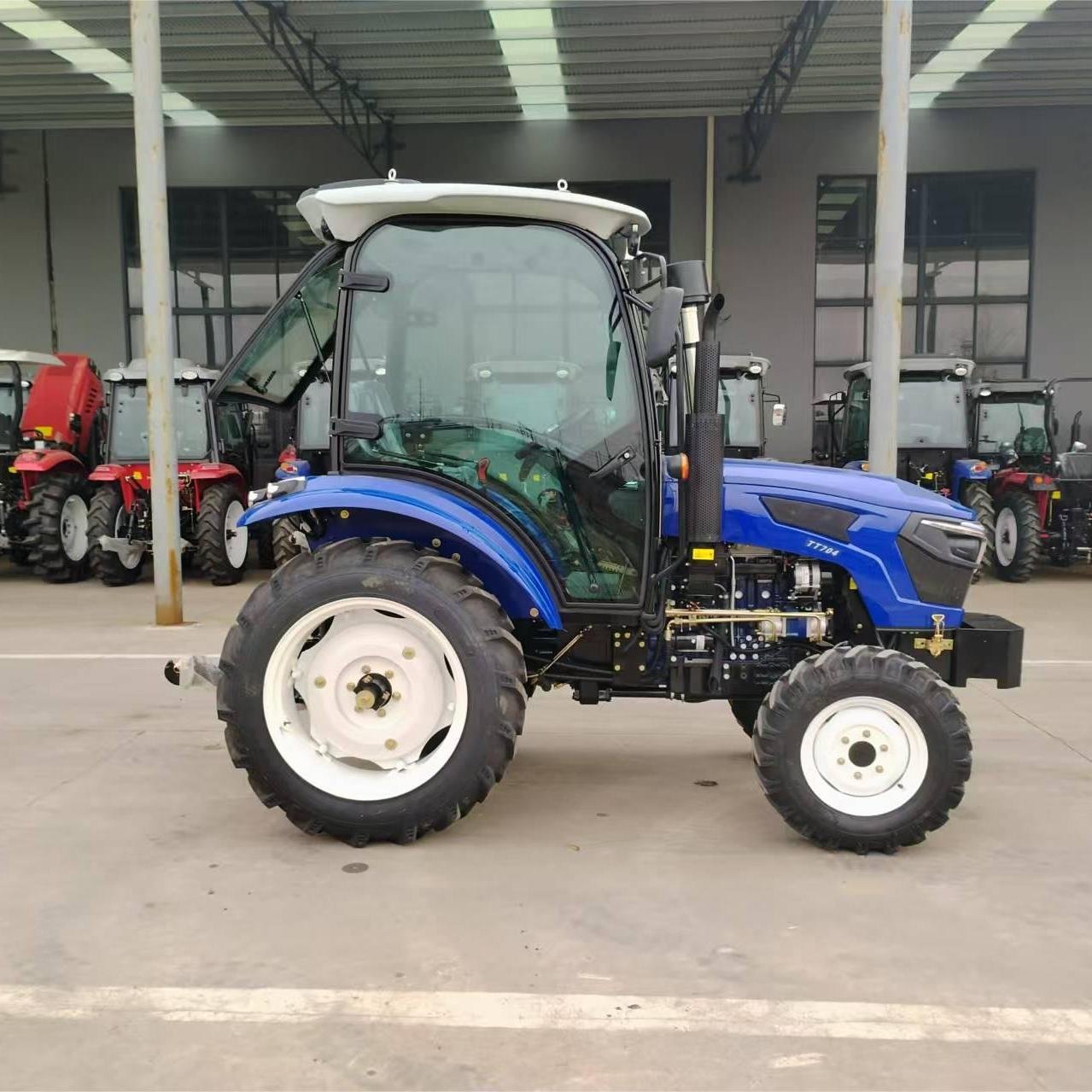 China's Agro Tractors for Sale Various HP Ratings Core Components Gearbox for Retail Industries