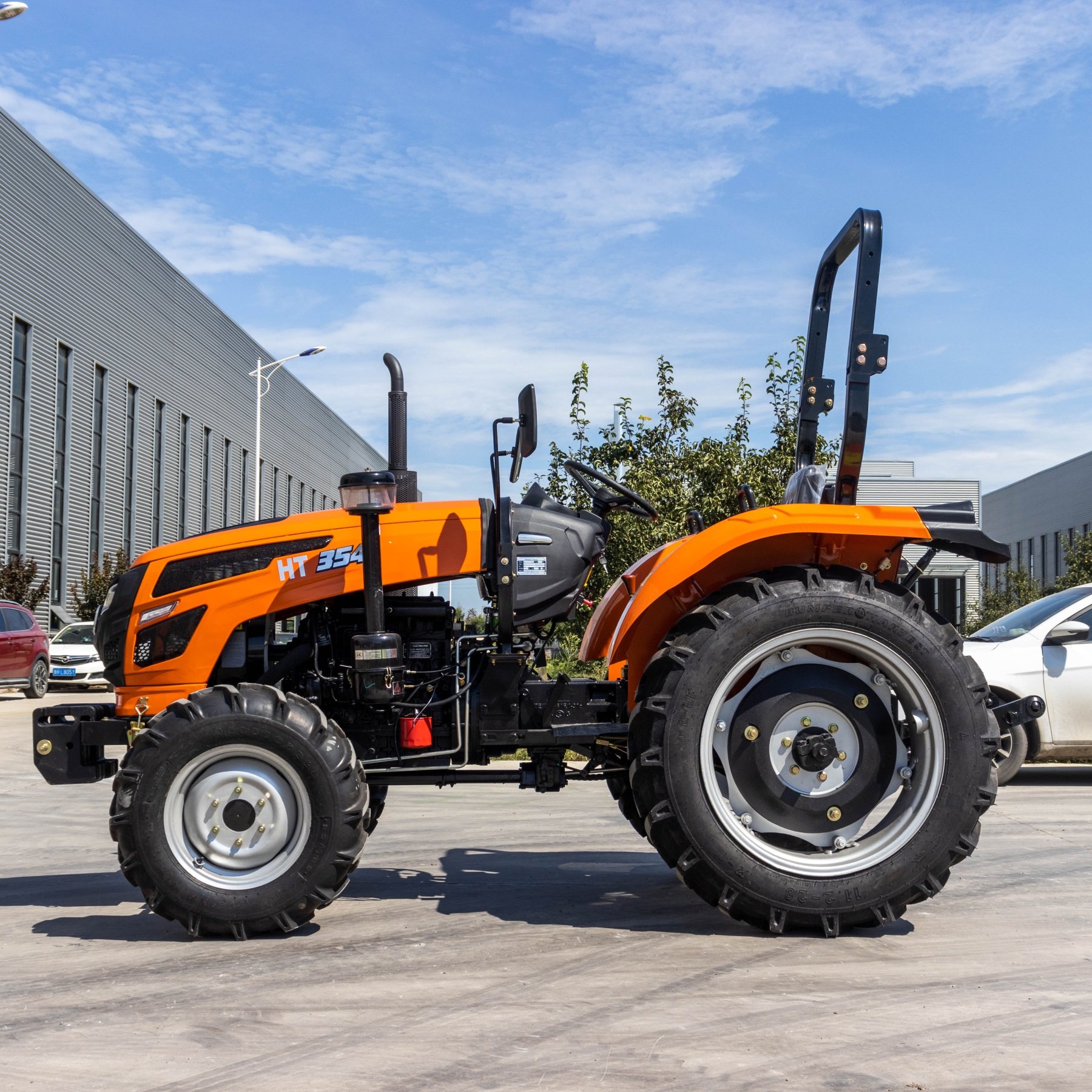 Agricultural Equipment 4wd Horsepower Traktor 4x4 Mini Farm Tractor 25-70HP With Front Loader