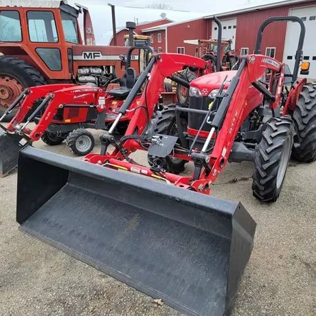 Massey Ferguson 120HP 4x4WD Tractor for Agriculture Used Agricultural Machinery Equipment Dozer Blade Included Engine Motor Pump