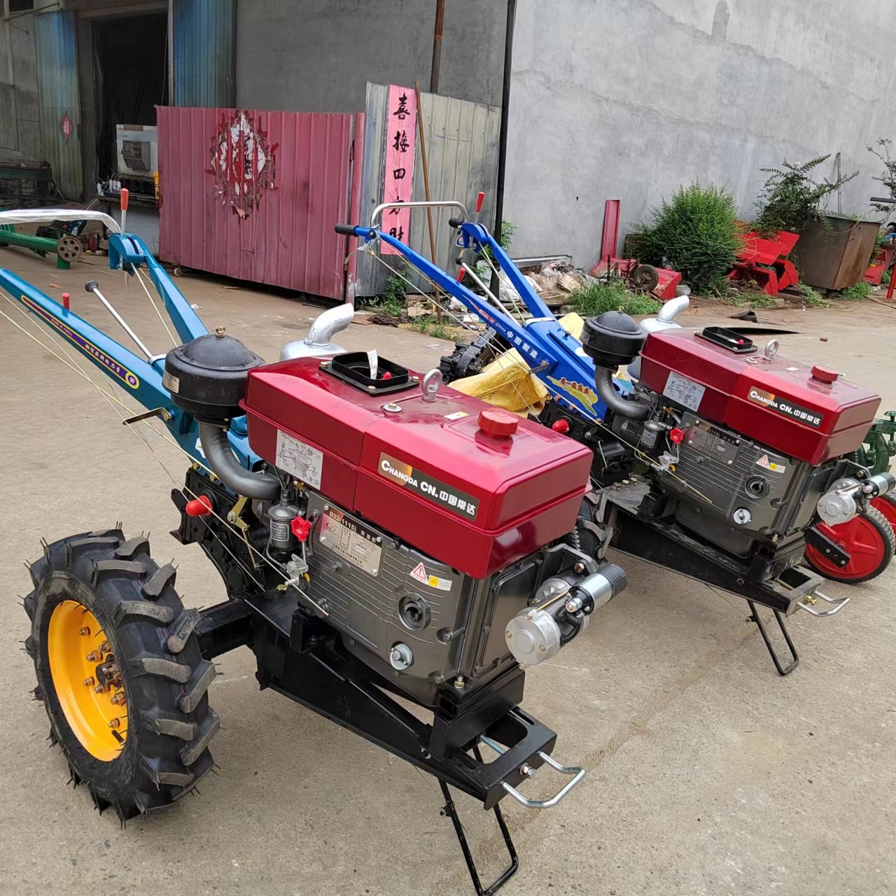 Mini Small Farm Garden Multipurpose Agriculture Equipment Hand Walk-behind Walking New and Used Tractors Two Wheel for Sale