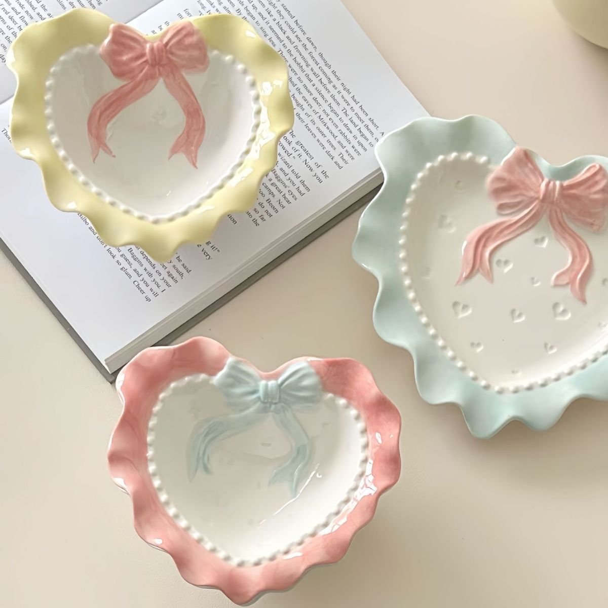 Lelyi INS Cute Wave Edge Bow Knot Ceramic Plate Bowl Creative Heart Ceramic Tableware