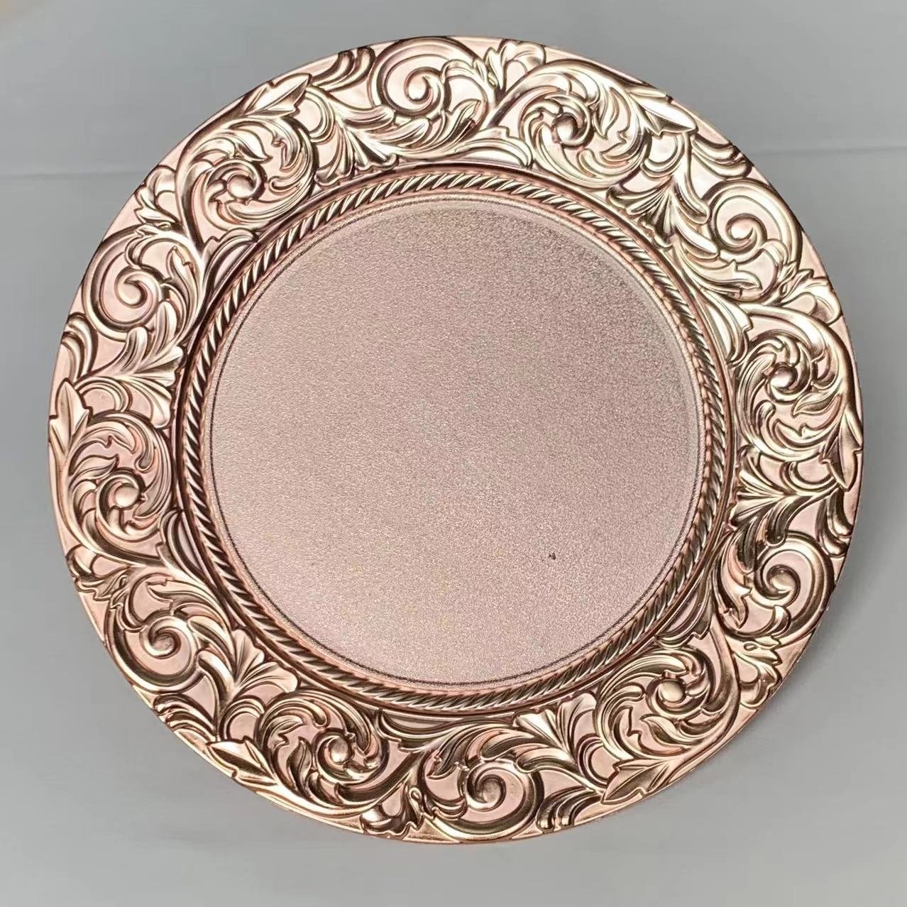 Elegant 13 Inch Gold Silver Rose Gold Round Plastic Baroque Reusable Charger Plates for Event Party Wedding Decor