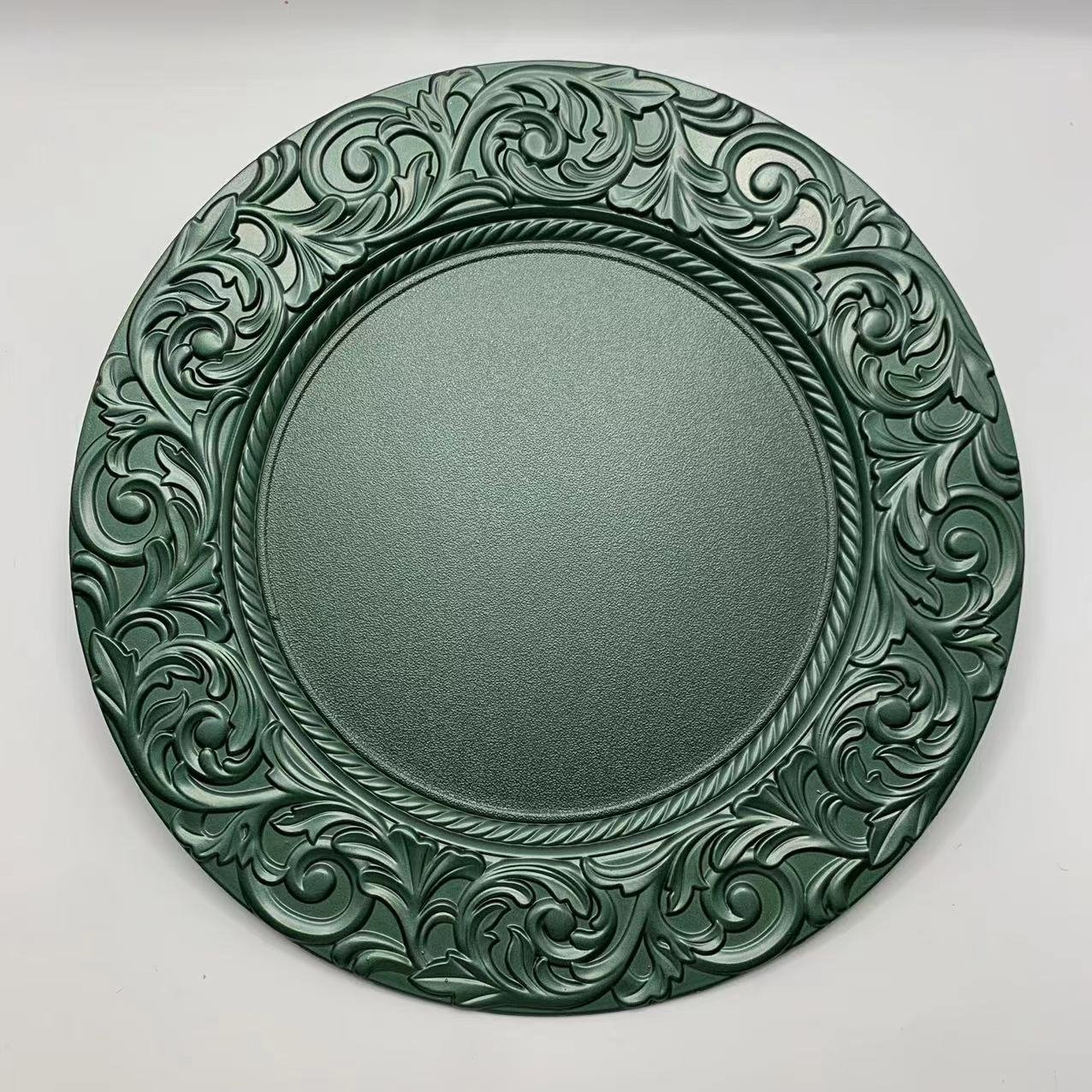 Elegant 13 Inch Gold Silver Rose Gold Round Plastic Baroque Reusable Charger Plates for Event Party Wedding Decor
