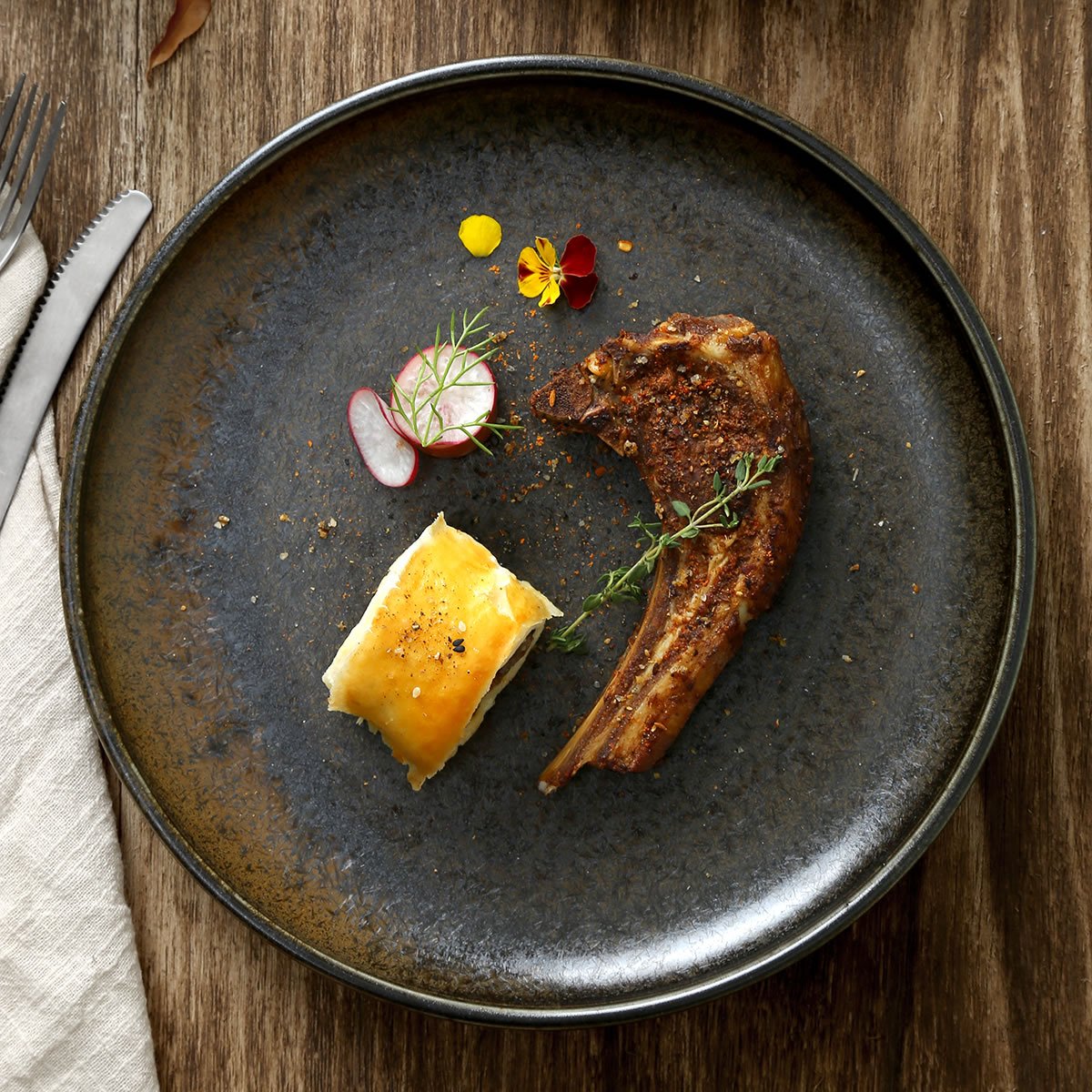 Factory Direct Wholesale Hotel Ceramic Black Round Dish Dinner Steak Plate,ecofriendly Porcelain Restaurant Plates