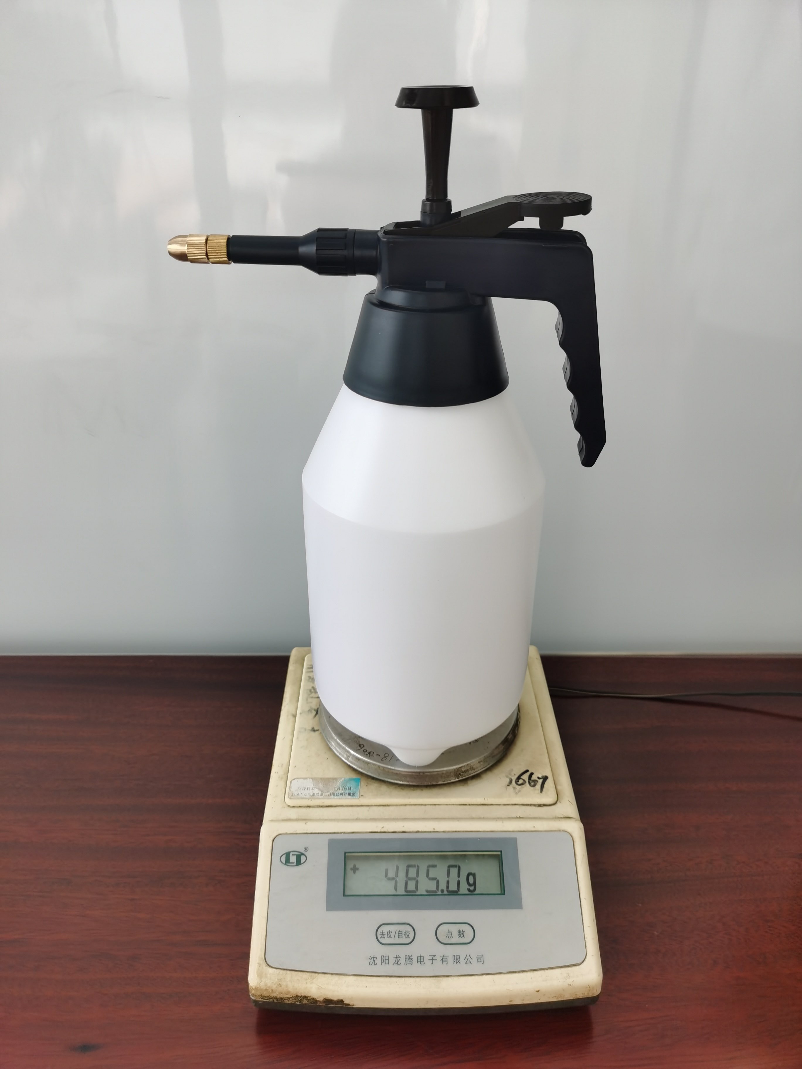 Garden Water Bottle Pressure Hand Sprayer 1L/1.5L/2L Handheld Large Pressurized Pump Trigger Sprayer