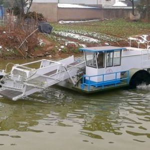 KEDA Cheap motorized water hyacinth harvester/mowing boat for sale