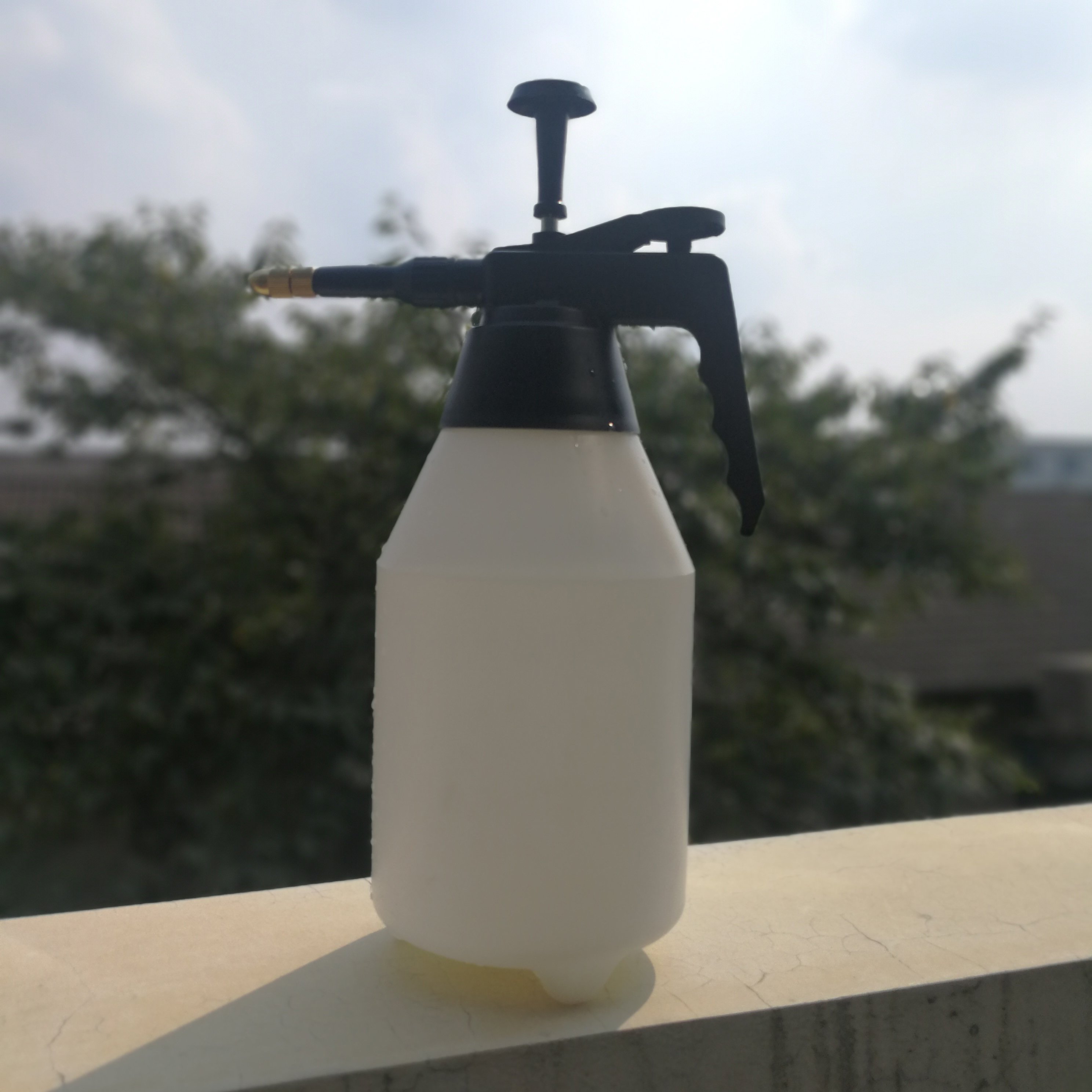 1.5L Handled Large hand Pressurized Pump Sprayer