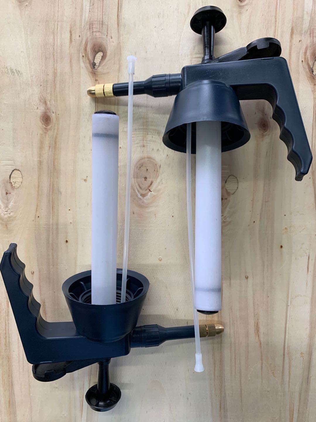 1.5L/50oz Handheld pressure hand pump sprayer