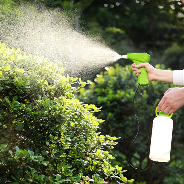 New product Multi-functions Electric Spray Fogging Hand Water Sprayer with fine mist sprayer nozzle for garden