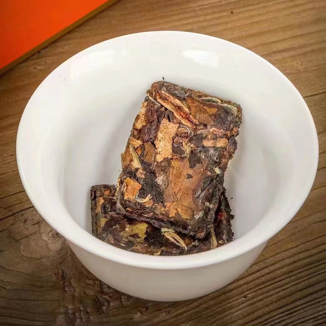 2018Fuding Old White Tea Infused with Tangerine Peel 6 Palace Grids Small Square Portable Individual Packaging