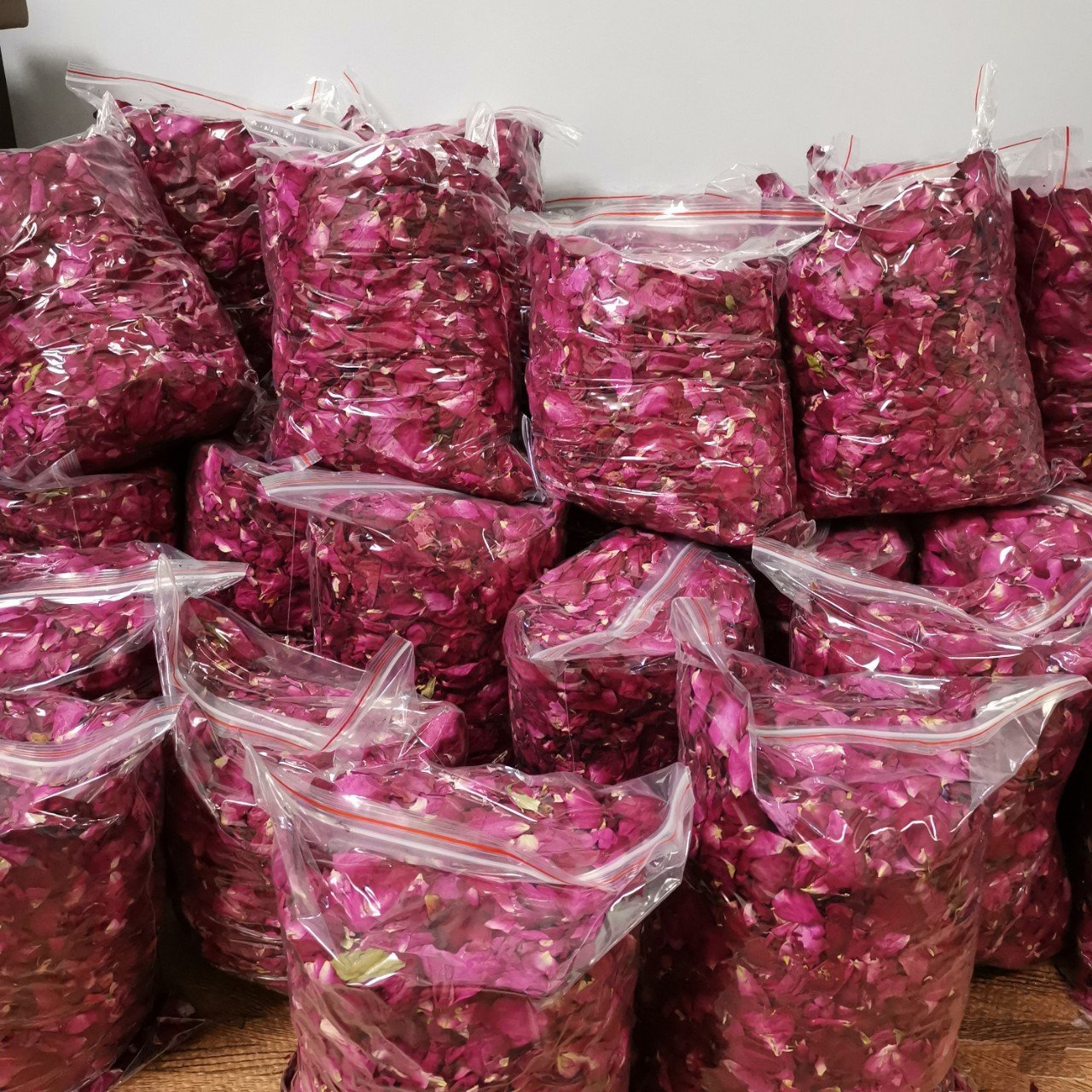 Wholesales dried flower tea rose petal 100% natural customize packing customize logo good quality herbs