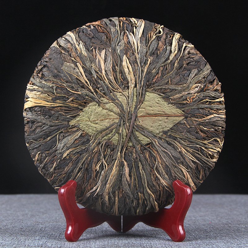 Factory supply shen Pu'er tea cake 357 gram unfermented yunnan qi zi bing cha with good taste