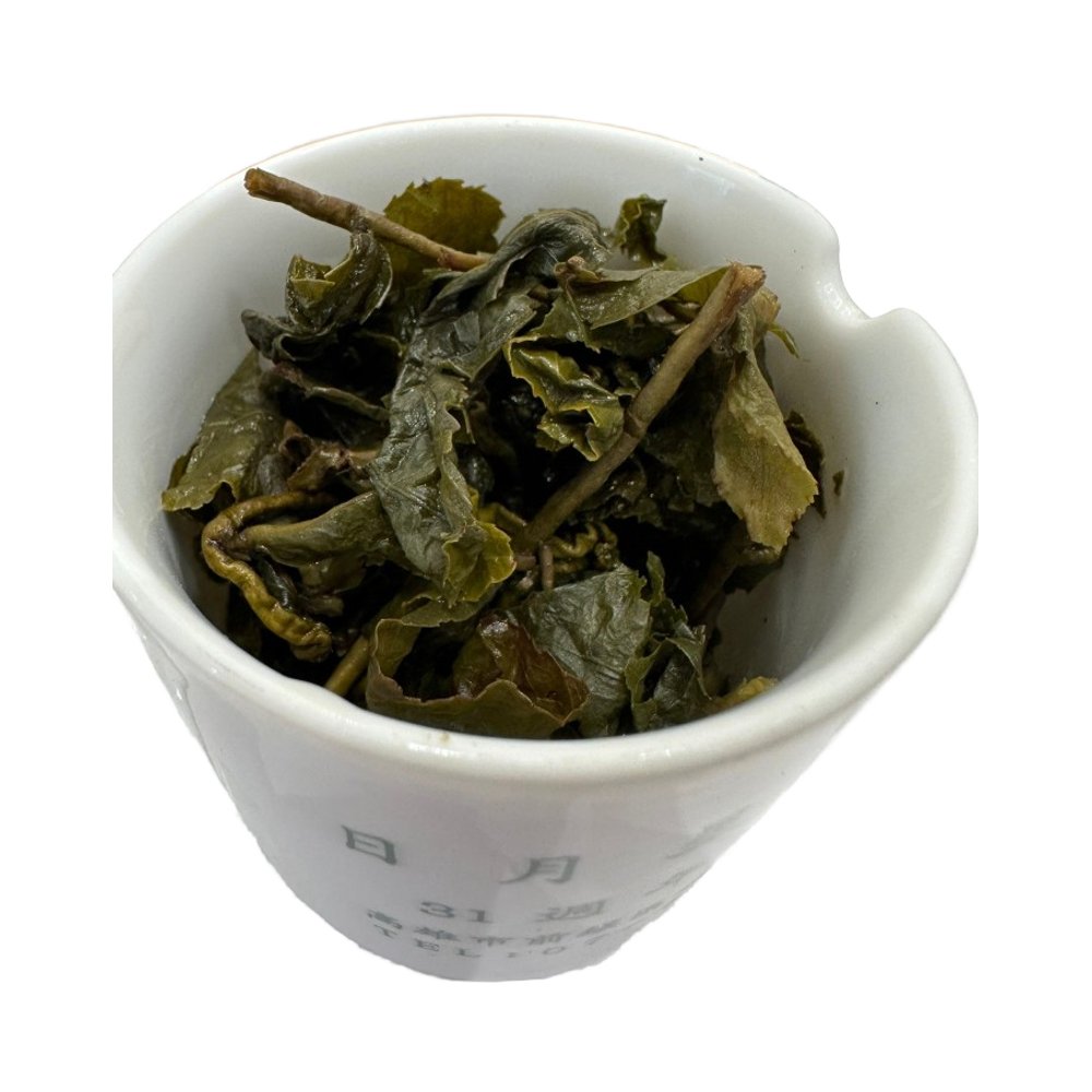 Taiwan Spring's Premium High Altitude Grown Oolong Tea Slight Roasted for Optimal Flavor