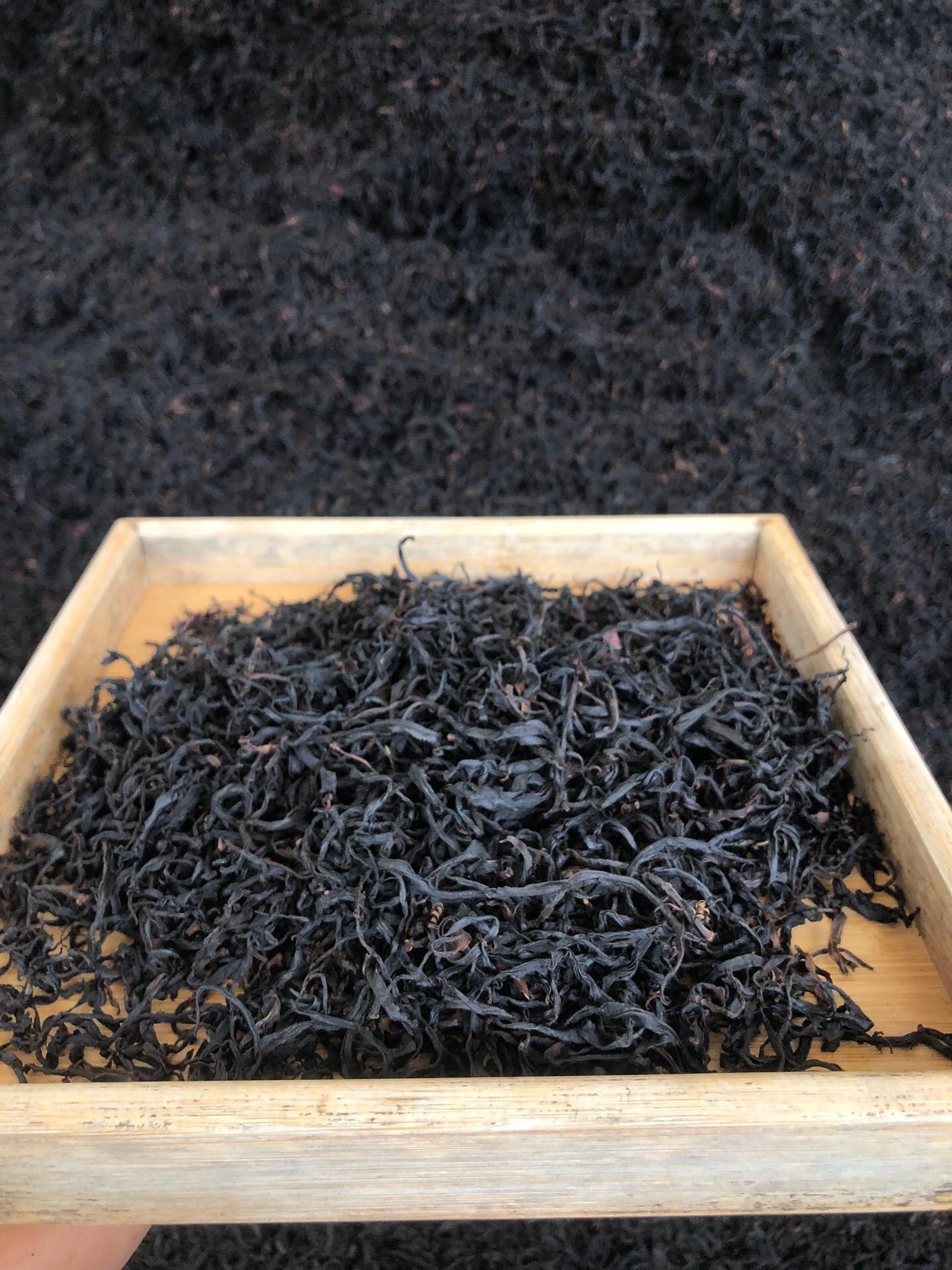 Wholesale Organic Chinese Yunnan High Mountain Old Tree Wild Black Tea Wild Gongfu bulk Black Tea