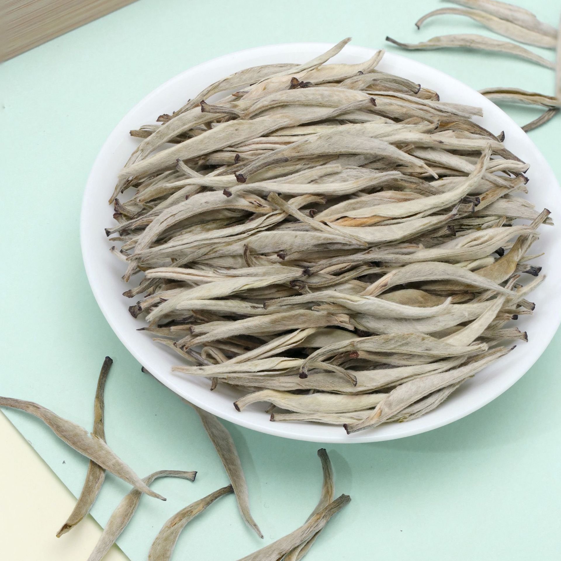 Wholesale chinese jasmine green tea leaves flower flavour bulk jasmine silver needle tea