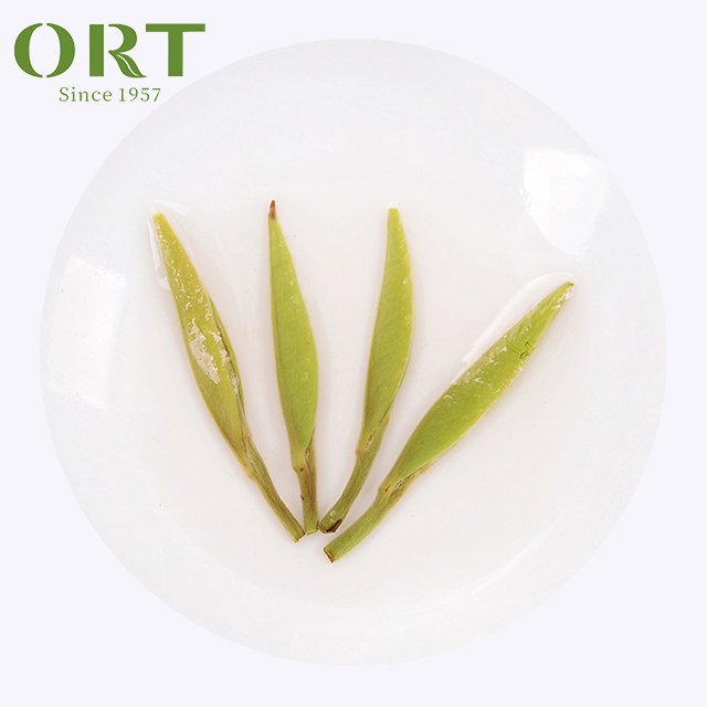 Organic Spring Fuding Silver Needle Bai Hao Yin Zhen Loose Leaf White Tea