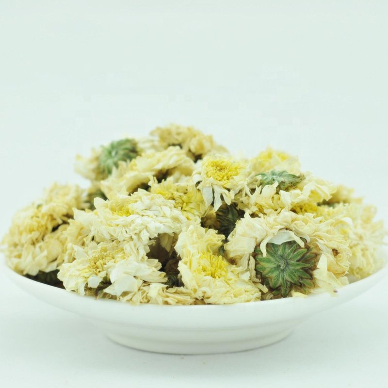 natural chrysanthemum tea is rich in aroma and refreshing