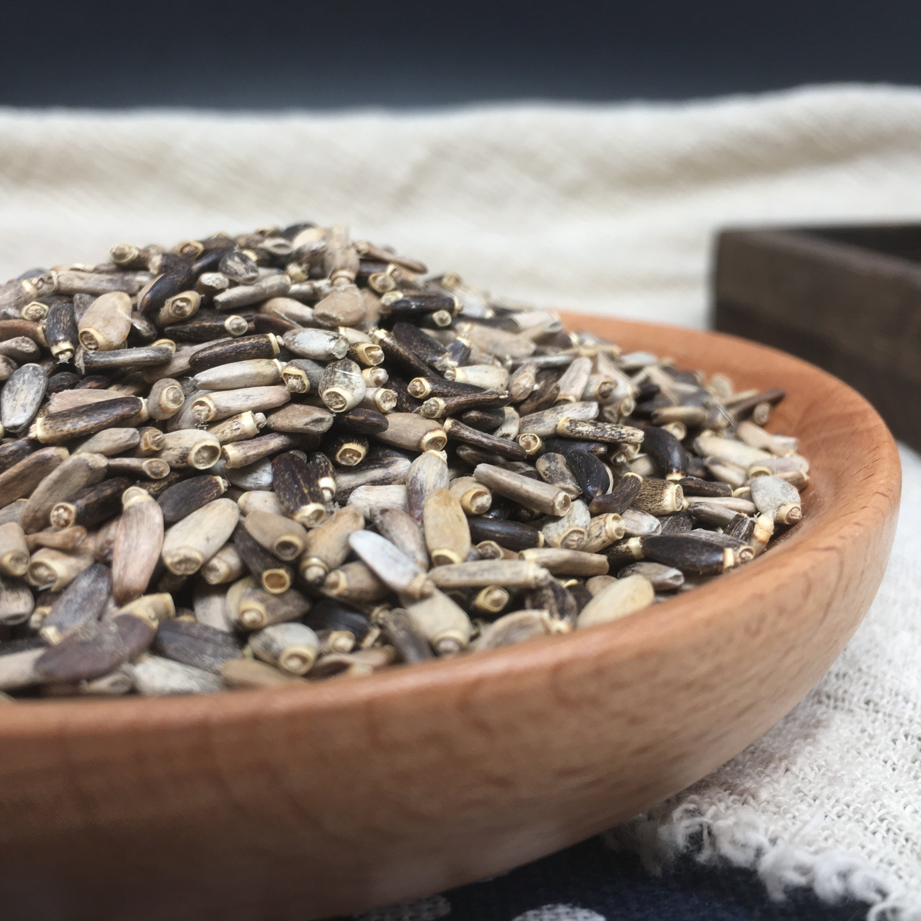 Milk thistle seeds food grade Chinese herbal medicine raw materials can be powdered Silybum marianum seed milk thistle