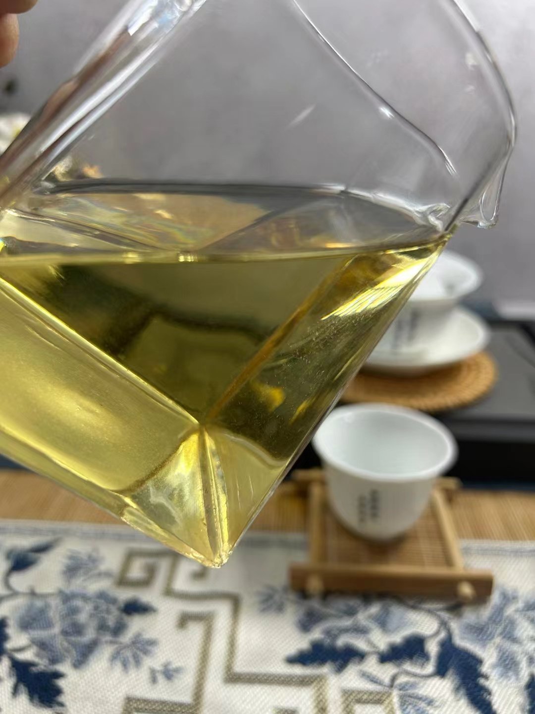 2024 Floral White Peony Tea Cake 350g China Fuding White Tea Silver Needle Health Tea Specialty Handpicked by Experts