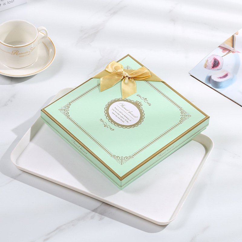 Crown Gift Box 25 Grids Empty Squares Pink Green Birthday Chocolate Box with Plastic Insert
