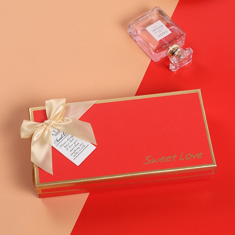 hot foil non-food grade Valentine's day 18 grid Chocolate Gift Paper Box Fashion Wedding Candy box with insert and ribbon bow