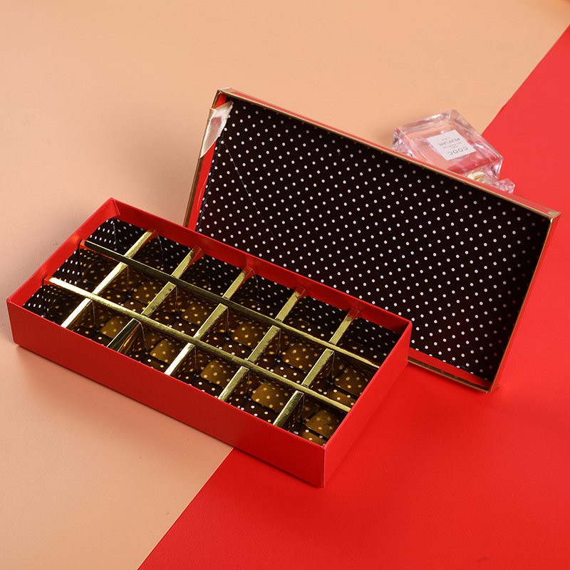 hot foil non-food grade Valentine's day 18 grid Chocolate Gift Paper Box Fashion Wedding Candy box with insert and ribbon bow
