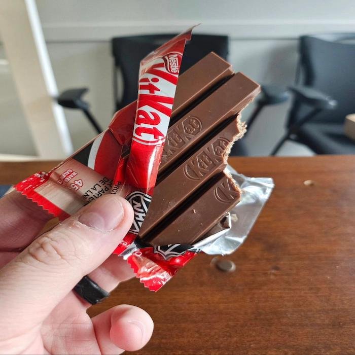 KITKAT CHUNKY WHOLESALE 45g AVAILABLE STOCK/ BEST PRICE KITKAT CHOCOLATE BOX READY SUPPLY