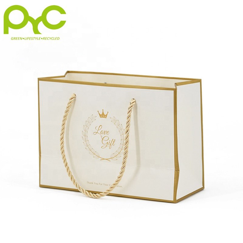 Luxury wedding packaging chocolate boxes ribbon closure large capacity paper gift box