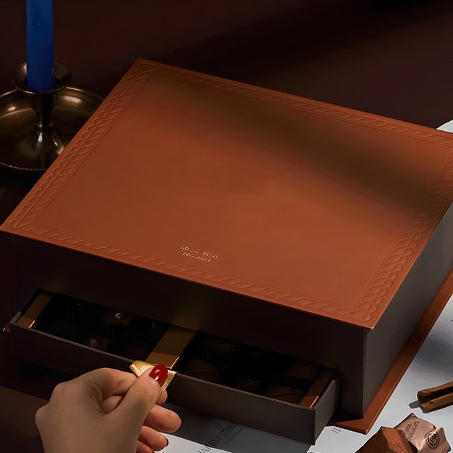 Luxury custom chocolates packaging boxes sets for wedding festive book type chocolate gift box
