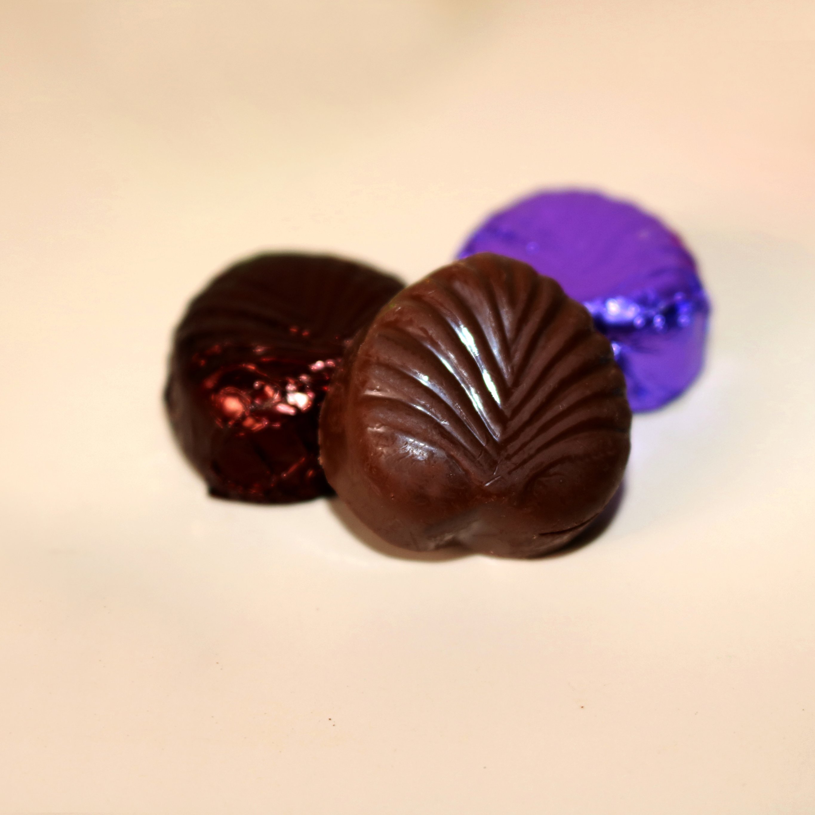 Best sell high manufacturing 12g heart shape sugar free chocolate good for health