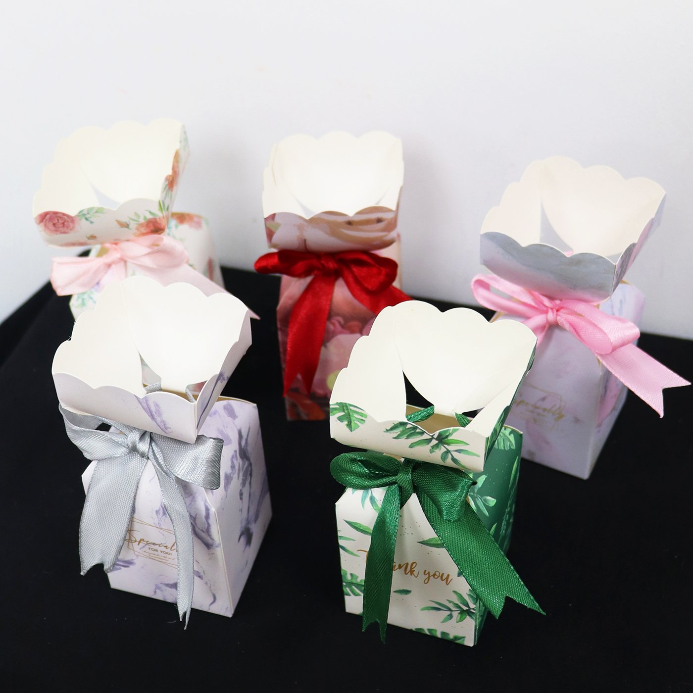 Custom wedding gift mini chocolate packaging. wedding candy gift box for guest