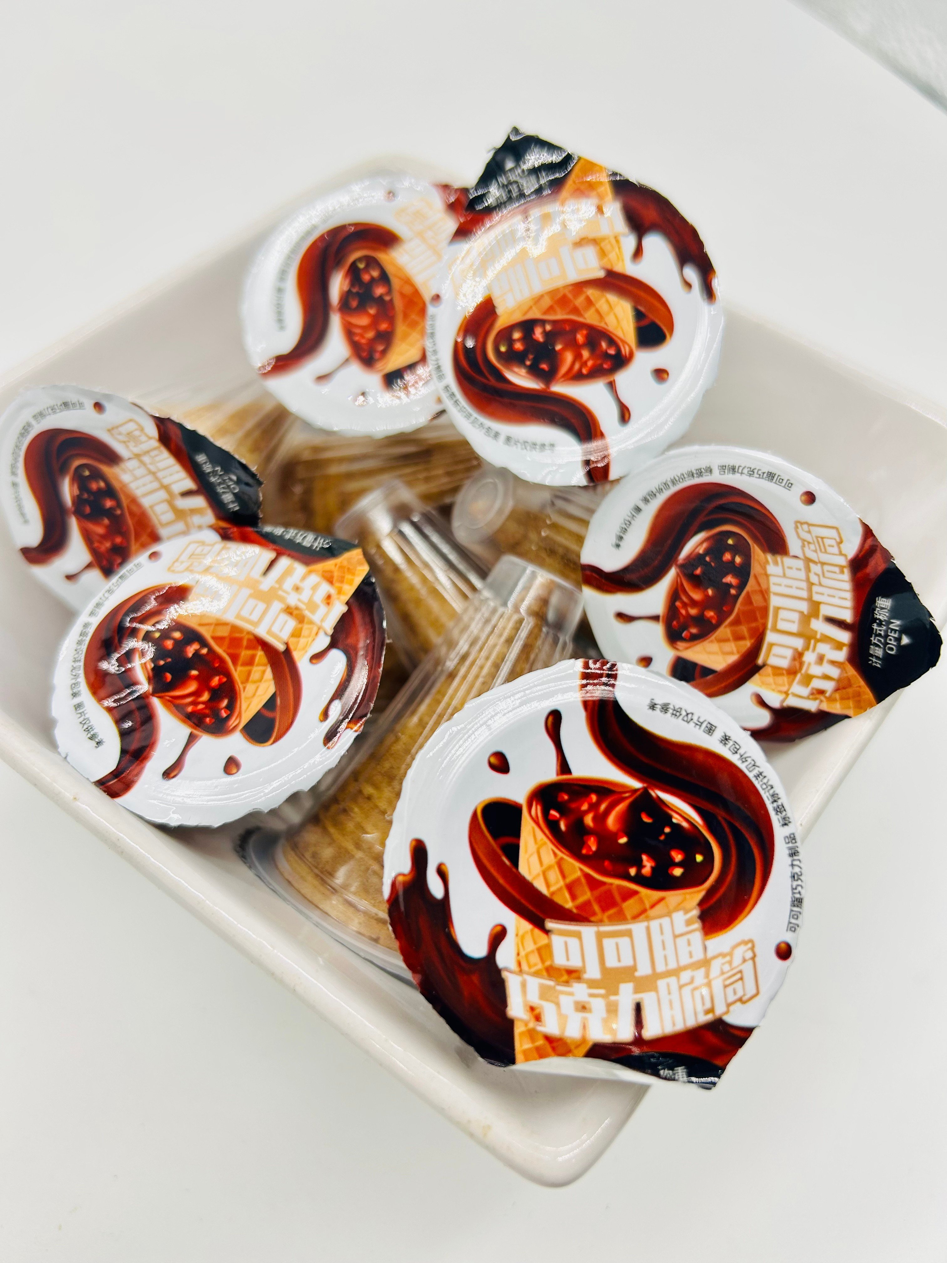 Cocoa butter chocolate Candy bulk crispy cylinder sweet ice cream wafer cup cone chocolate Factory Wholesale