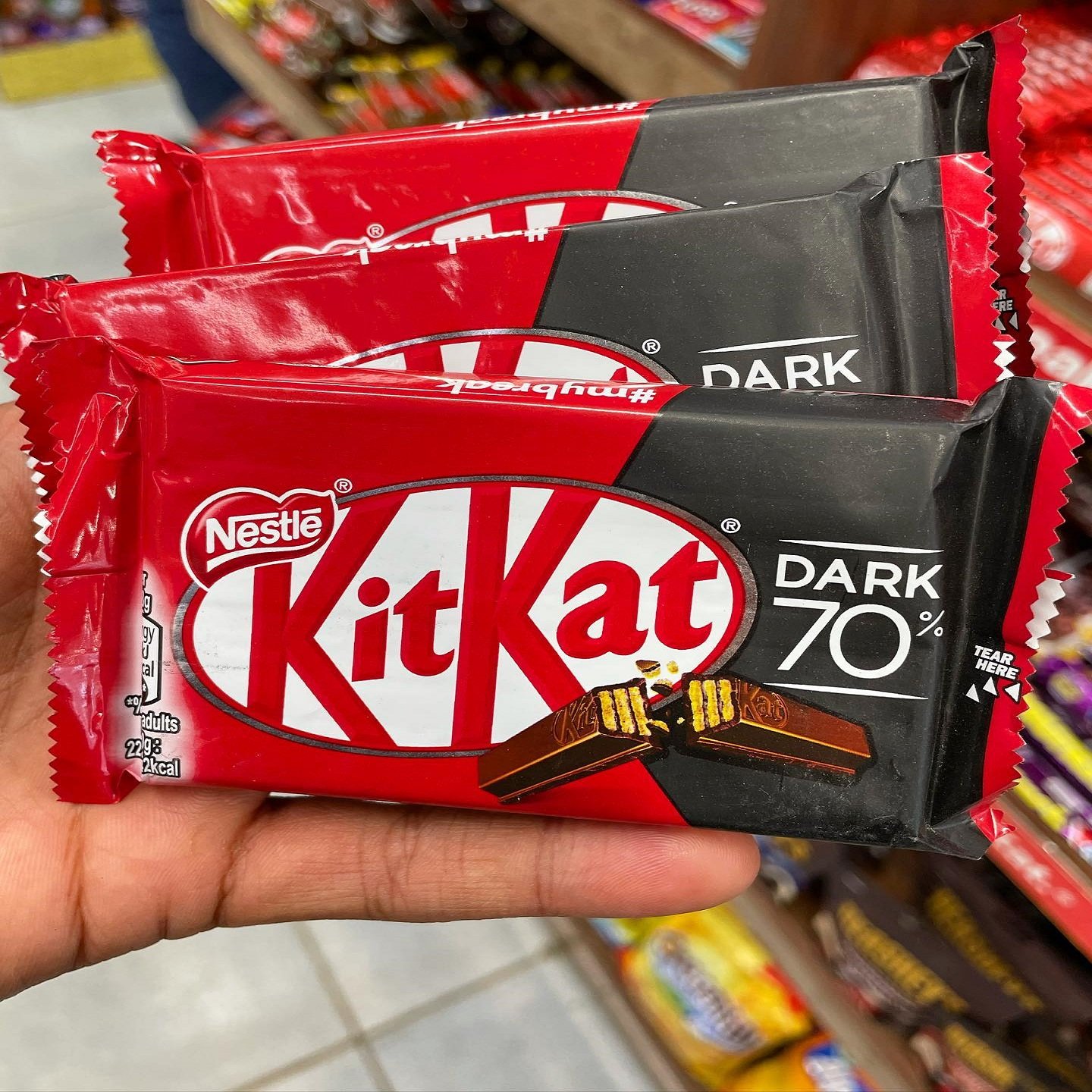 KitKat 4-Finger Milk Chocolate Bar 45g Bulk Supply Solid Sweet Biscuit Nut Four Dark Chocolate Chocolate Chocolate Nut Chocolate