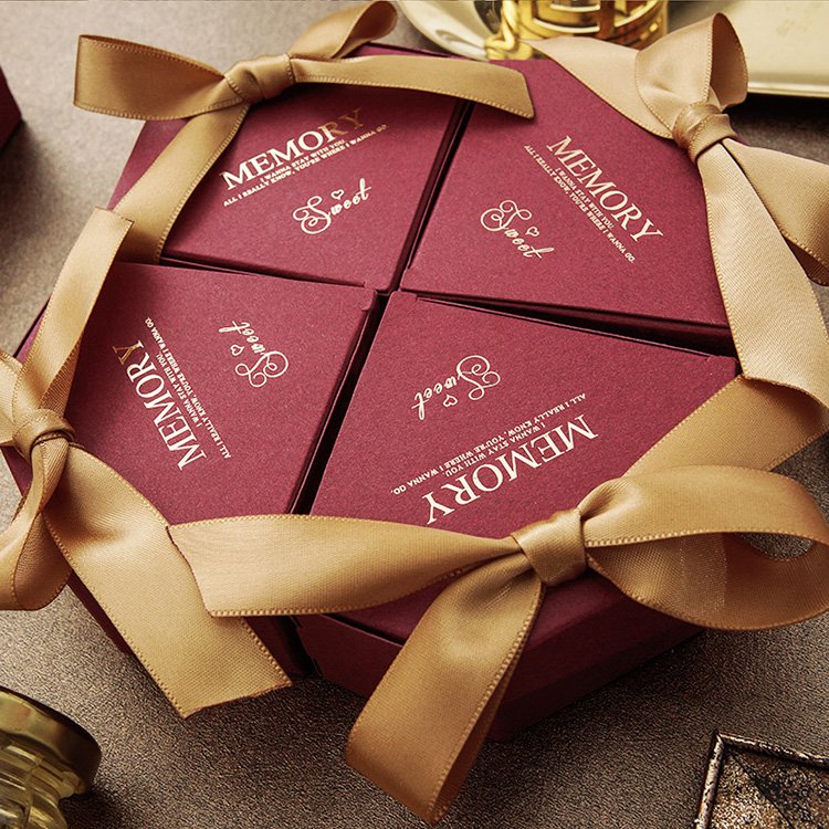 Small Heart Shaped Wedding Valentine Gift Candy Packaging Boxes Christmas Paper Boxes With Ribbon Bows For Display Chocolate