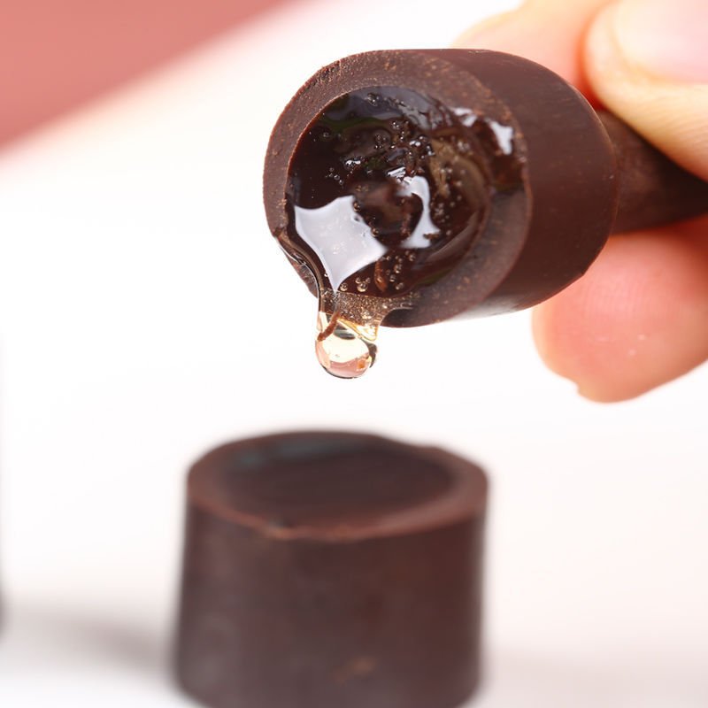 156g bottle shaped sandwi chocolate wine heart chocolate gummy candy chocolates wholesale