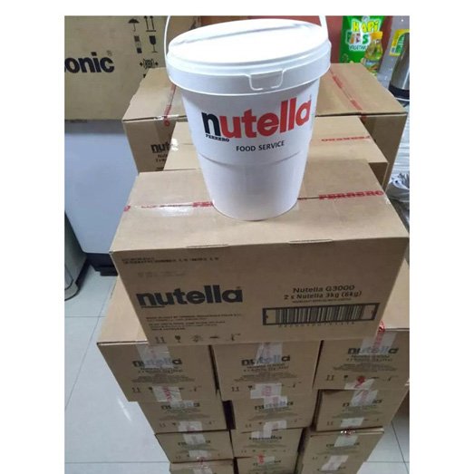 15 Pcs pcs per case Nutella Chocolate Cartoon Box Sweet Packaging Solid Biscuit Color Weight Form Nutella Chocolate Ferrero