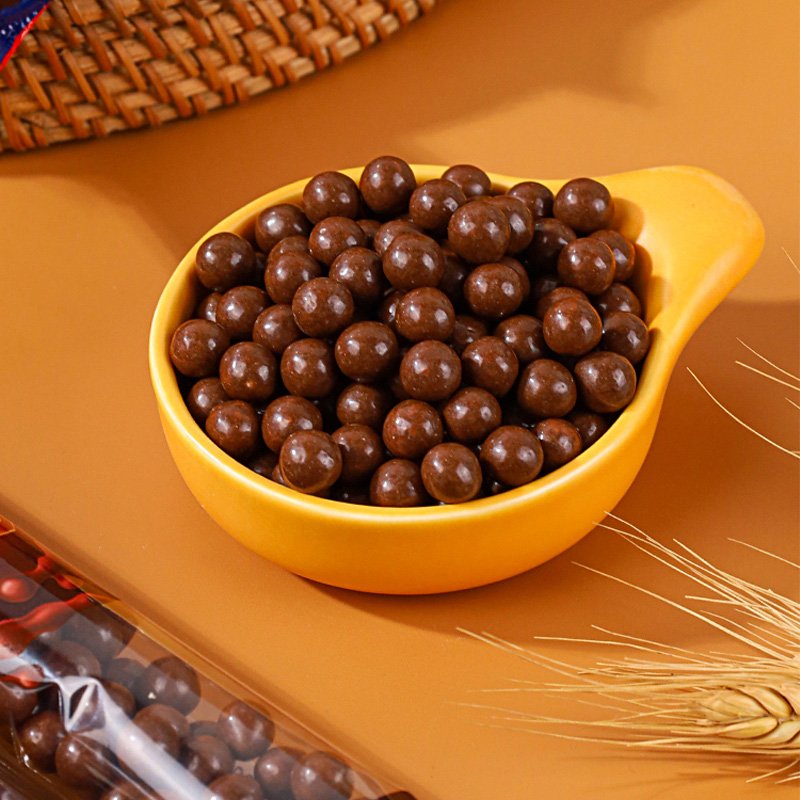 Wholesale children's snacks 18g Merlot round crispy chocolate beans chocolate candy chocolate candy crispy