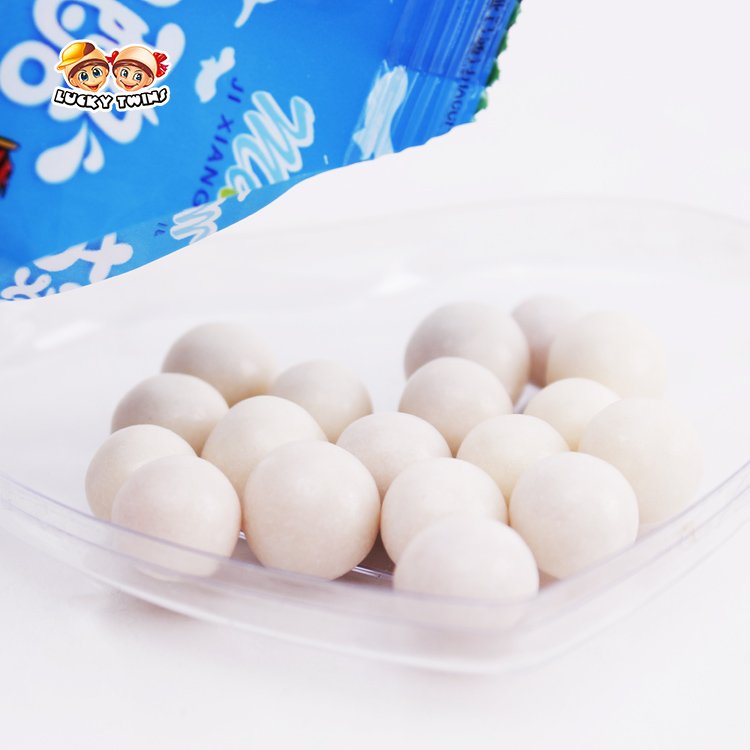 Bulk customized boxed candy milk filled chocolate ball with biscuit wholesale