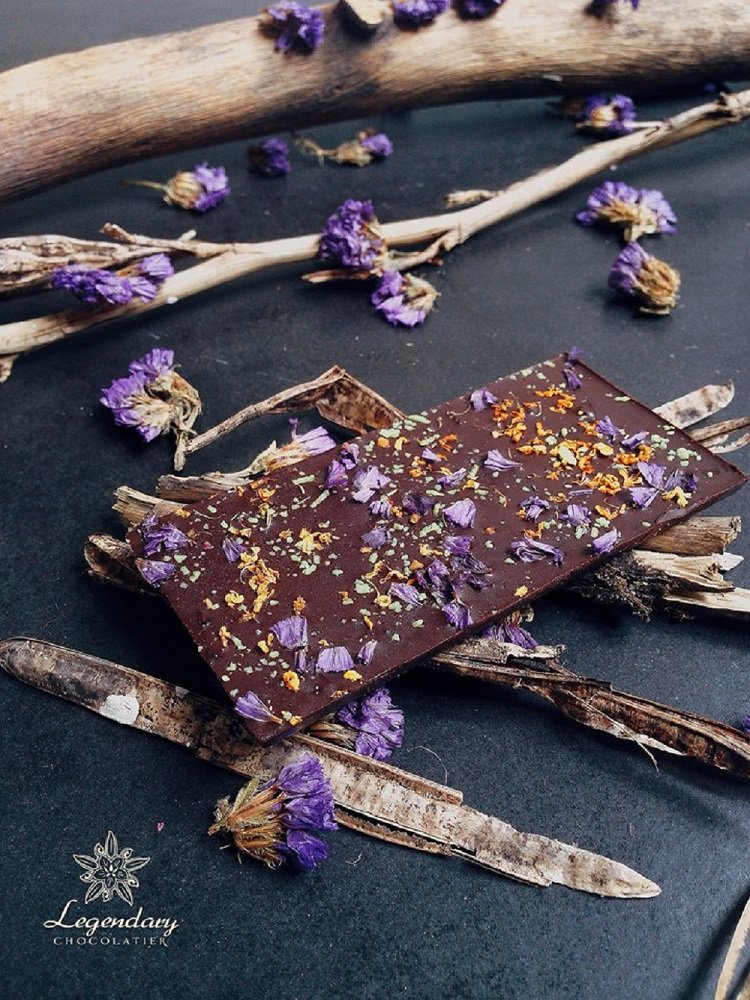 Hot product lovely multi-colored flower and nut Chocolate bar for valentine gift