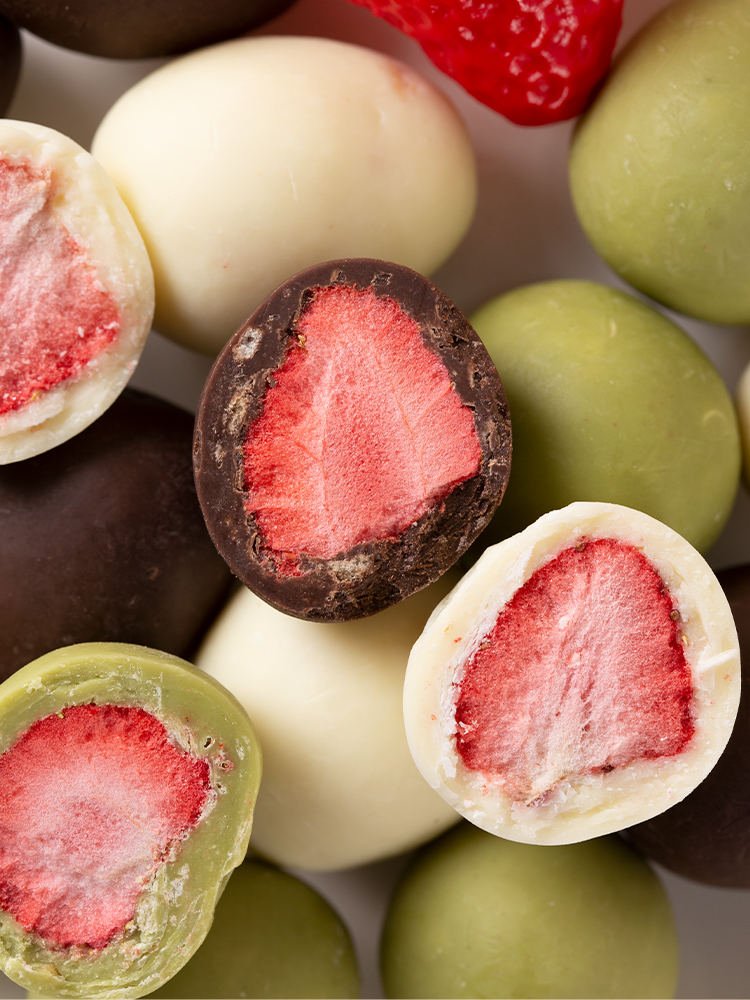 OEM Wholesale Chocolate Snacks High Quality Freeze Dry Strawberry Chocolate Candy