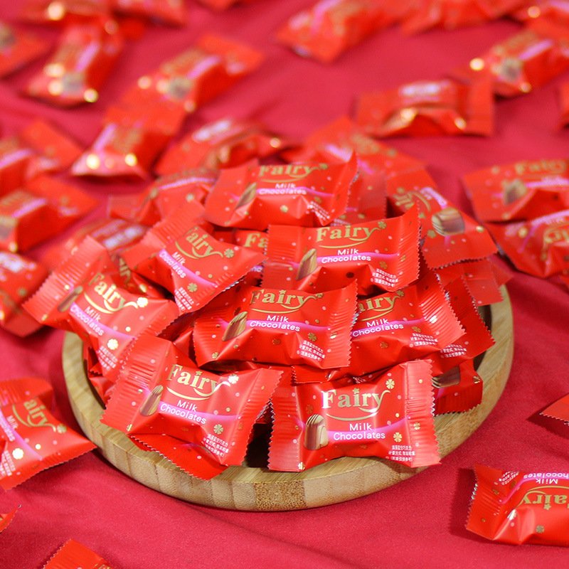 OEM Wholesale Best Price Chocolate Candies Sweets Milk halal Packaging Gift Box Pure Cocoa Butter Dark Sandwich Chocolate candy